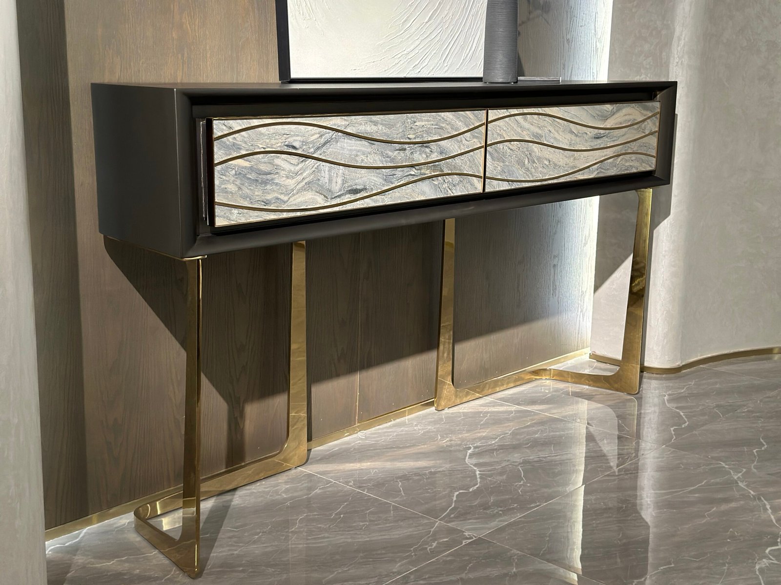 Brown copper console table metal wood gold gloss finish surface Silk Road thin sheet texture light reflection detail