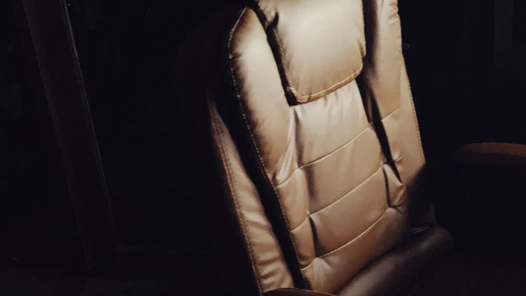 Best Luxury Chairs for Your Office: A Complete 2026 Guide 3 Ergonomic features that matter if you sit for eight hours or more