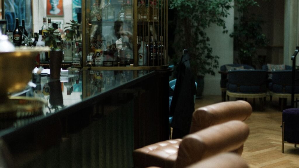 Top picks: luxury bar chairs by style and material