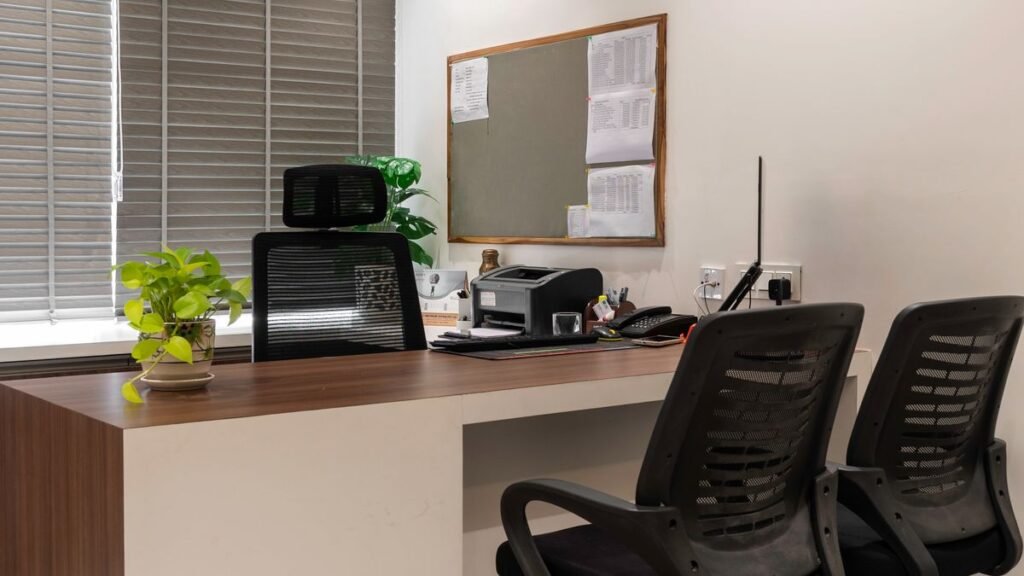 Best Luxury Chairs for Your Office: A Complete 2026 Guide 1 What actually separates luxury office chairs from premium-priced disappointments