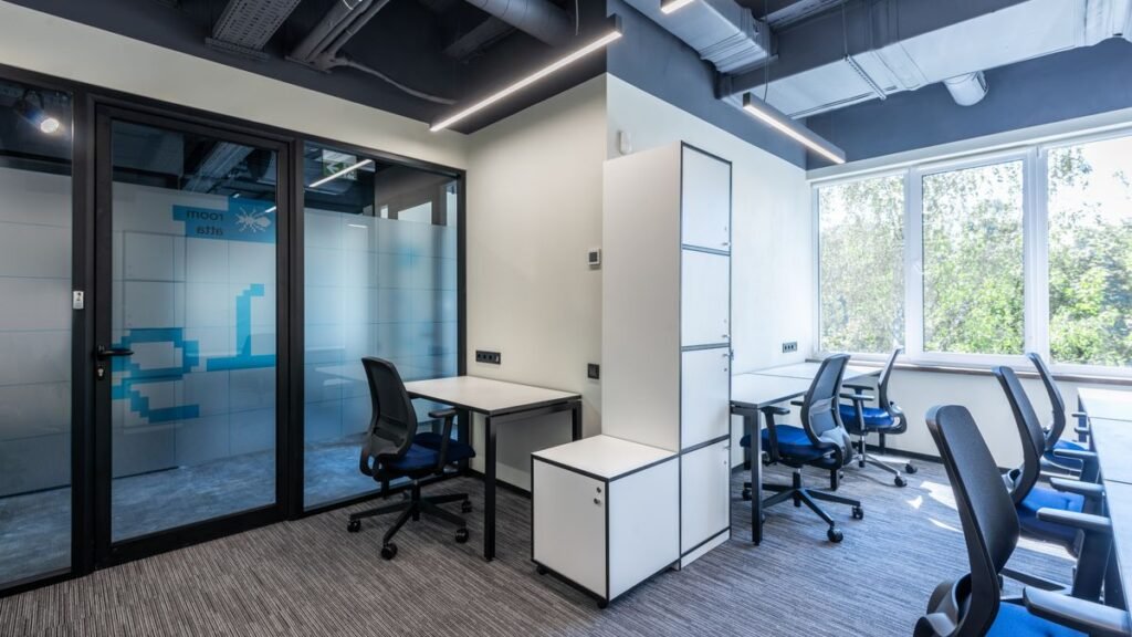 What Is Commercial-Grade Furniture and Why Every Serious Business Should Know the Difference 3 Contract Furniture: A Closely Related Category