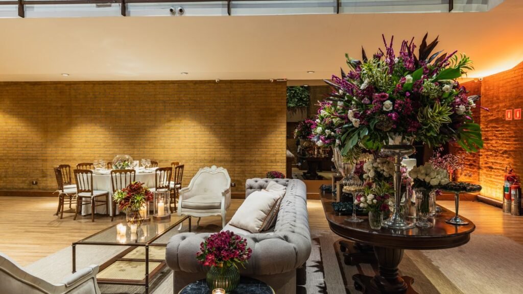 How to Source Hotel Furniture Wholesale Directly From Manufacturers 5 Hotel furniture wholesale: Shipping, import costs, and lead times for Canadian buyers